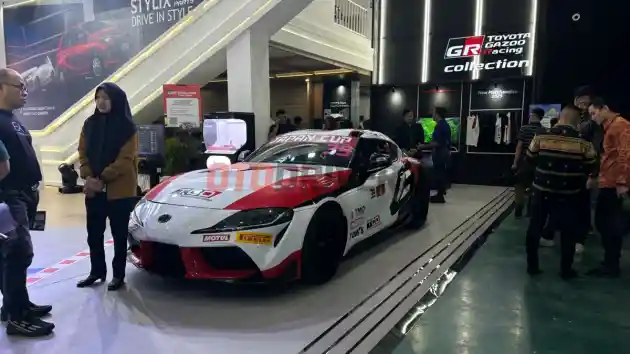 Foto - Toyota Tawarkan Banyak Promo dan Hadiah Menarik di GIIAS Makassar 2025