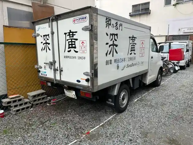 Foto - Melihat Perbedaan Toyota Lite Ace Dengan Daihatsu Gran Max