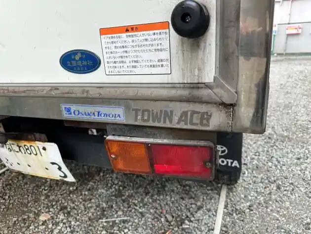 Foto - Melihat Perbedaan Toyota Lite Ace Dengan Daihatsu Gran Max