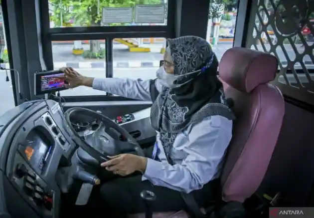 Foto - Cara TransJakarta Peduli Terhadap Wanita