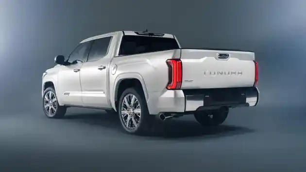 Foto - Toyota Tundra Capstone, Varian Tertinggi Yang Mirip Toserba