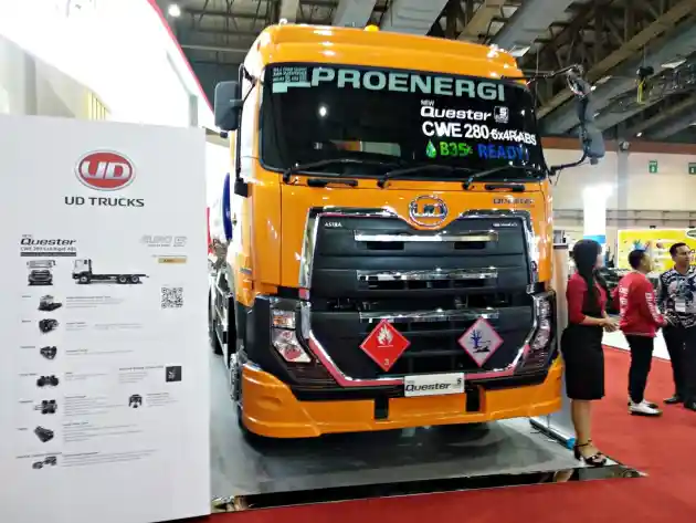 Foto - Fitur UD Trucks Quester Yang 'Sangat Safety' Jadi Daya Tarik Konsumen Selama GIICOMVEC 2024