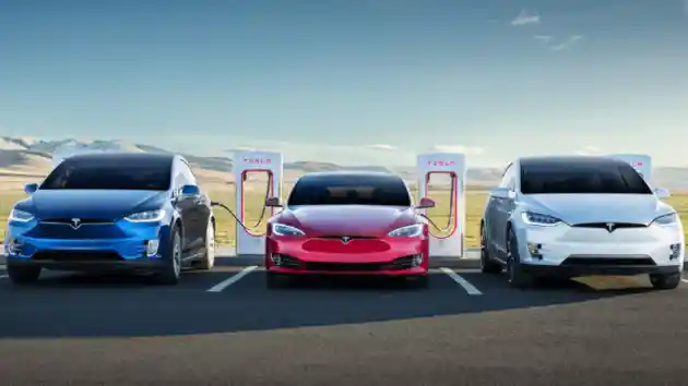 Foto - Teknologi Full Self-Driving Tesla Kini Lebih Aman dan Dapat Dibeli Rp 230 Juta