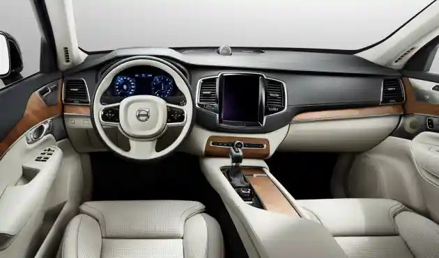 Foto - Volvo S90 Mendekati Produksi