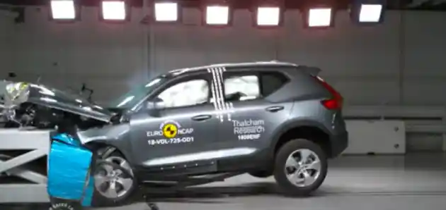 Foto - VIDEO: Crash Test Volkswagen Touareg (Euro NCAP)