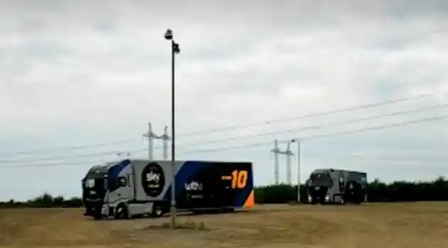 Foto - Tim MotoGP Sky VR46 Pamer Konvoi Truk