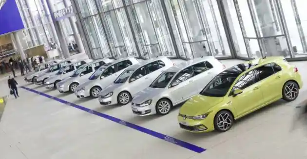 Foto - Volkswagen Diambang Kebangkrutan