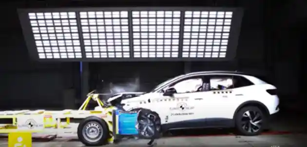 Foto - VIDEO: Crash Test Volkswagen ID.4 (Euro NCAP)