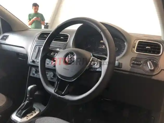 Foto - Melihat Langsung VW Polo Facelift Versi Indonesia (22 Foto)