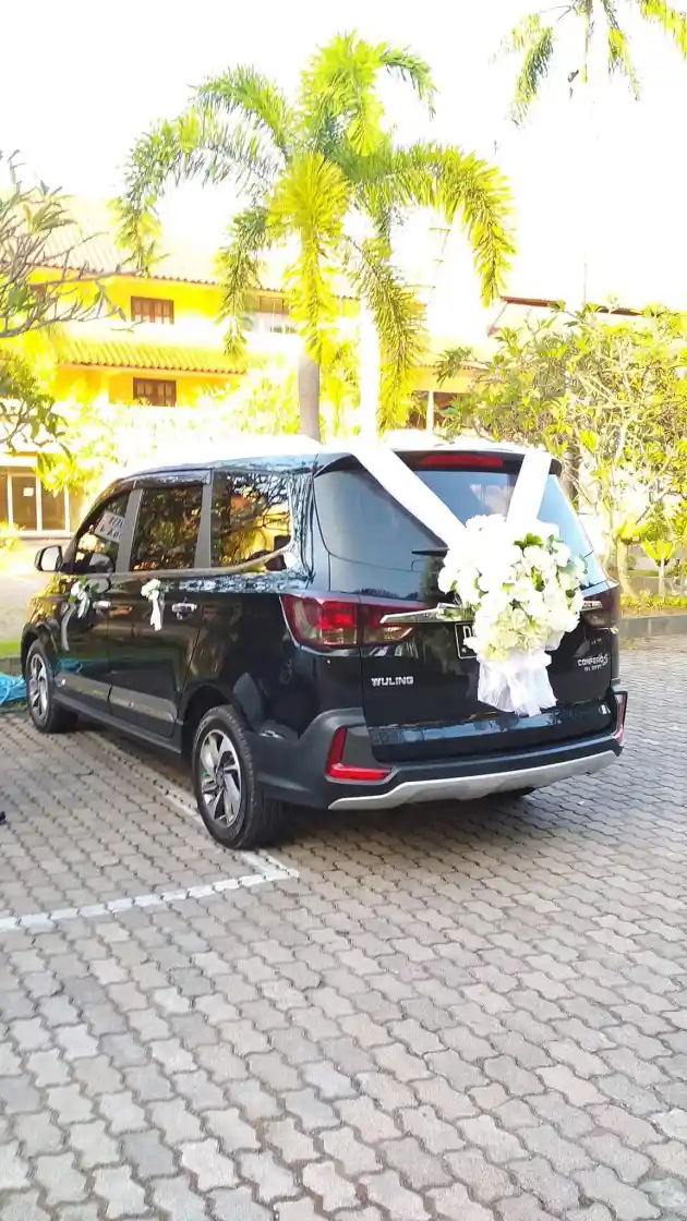 Foto - Wuling Confero Akhirnya Dipakai Sebagai Mobil Pengantin