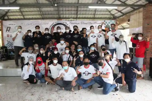 Foto - Begini Keseruan Acara Ulang Tahun White Car Community Yang Ke-9