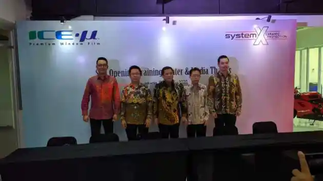 Foto - Kaca Film Satu ini Rela Buka Pusat Pelatihan di Indonesia