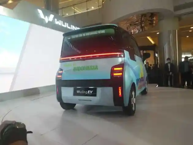 Foto - Mobil Listrik Mungil Wuling Versi Pasar Indonesia Resmi Diperkenalkan