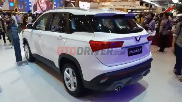 Foto - GIIAS 2019: Wuling Almaz 7 Seater Mulai RP 263 Jutaan (21 Foto)