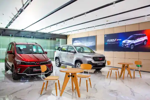 Foto - Wuling Center Pondok Indah, Beranda Pertama Di Luar Tiongkok