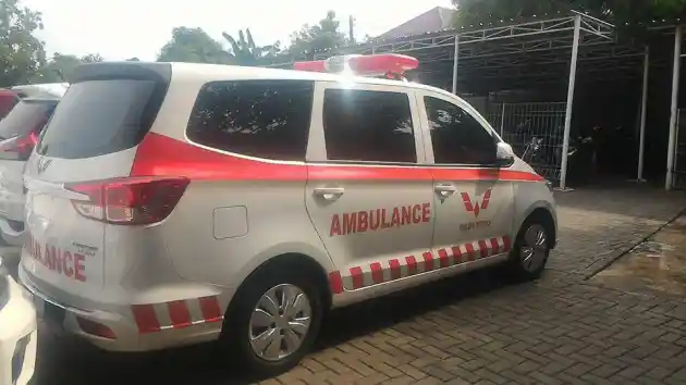 Foto - Seperti Ini Jika Wuling Confero Jadi Ambulance (6 Foto)