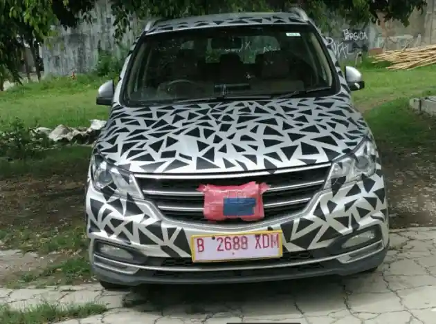 Foto - SPY SHOT: Wuling Cortez Bisa Diintip Interiornya (8 Foto)