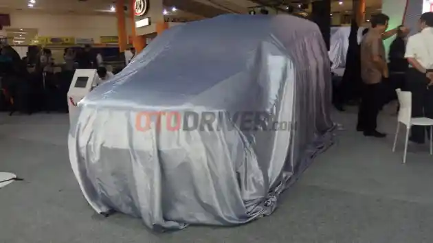 Foto - Detik-detik Peluncuran MPV Baru Wuling. Namanya Formo?