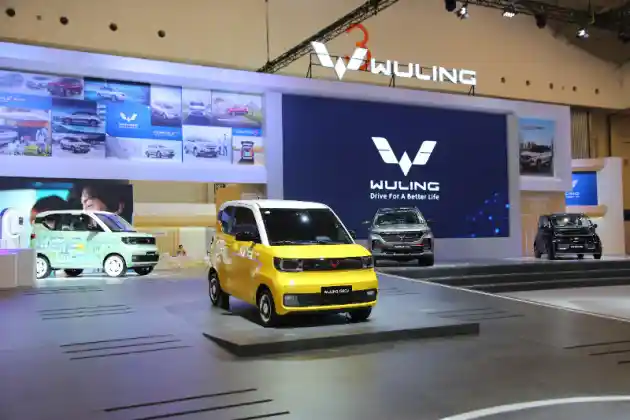 Foto - Wuling Unjuk Gigi Dan Tebar Pesona Di GIIAS 2021