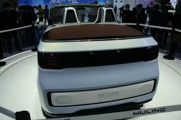 Foto - Wuling Mini EV Cabrio Tampil Lebih Keren Dengan Kapasitas Dua Penumpang