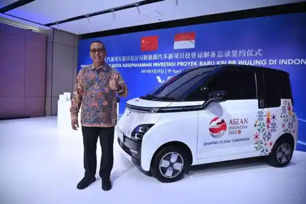 Foto - Wuling Serahkan 150 Air EV Long Range Untuk KTT ASEAN, Ada Ciri Khas Betawi