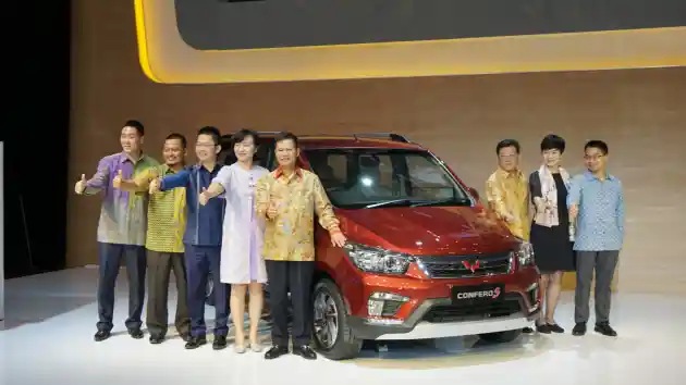 Foto - GIIAS 2017: Wuling Pamer Kepemilikan Jaringan Dealer di Seluruh Indonesia