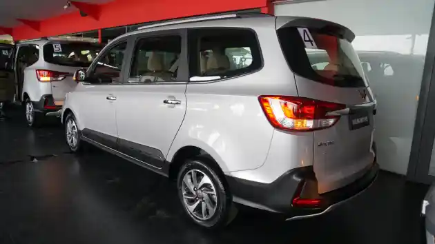 Foto - Wuling Hong Guang Kini Bernama Confero S. Apa Artinya?