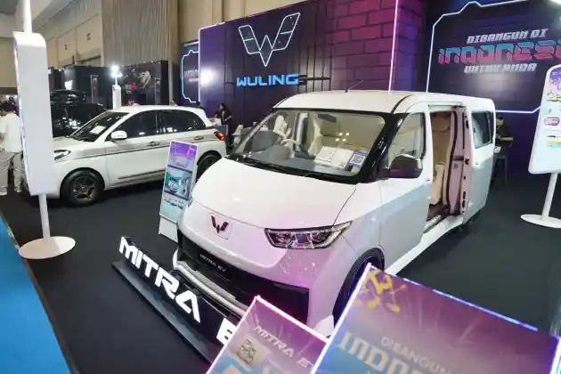 Foto - Beberapa Keunggulan Mitra EV, Mobil Niaga Bertenaga Listrik Pertama Wuling Motors