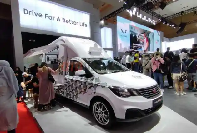 Foto - Wuling Hadir Full Team di Ajang IIMS 2023