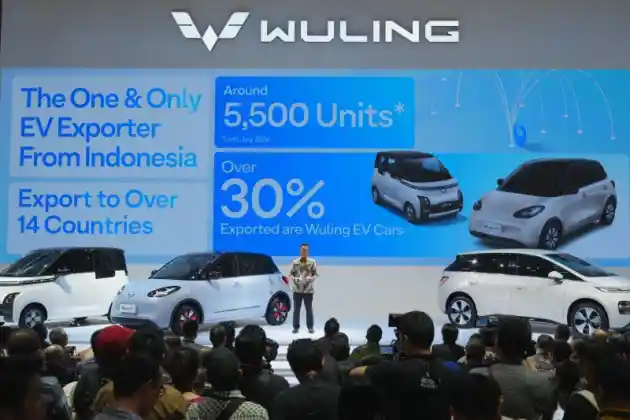 Foto - Tujuh Tahun Di Indonesia Wuling Telah Produksi Ratusan Ribu Mobil