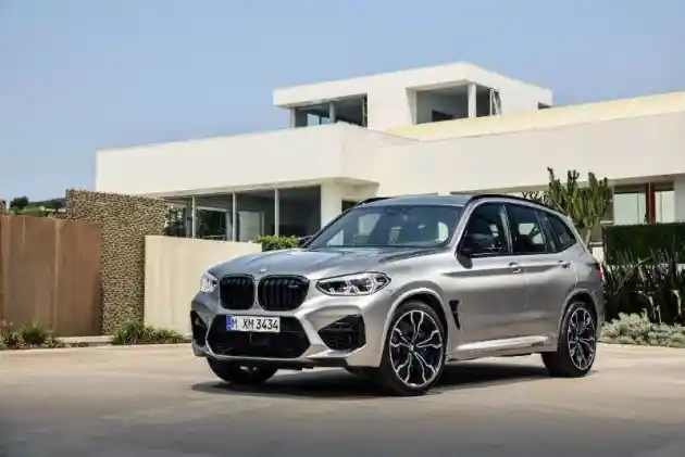 Foto - Bersiap, Dua SUV Buas BMW Bakal Meluncur Besok!