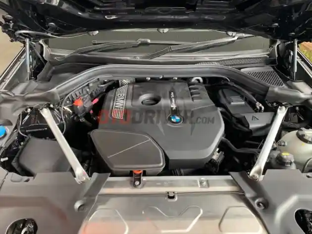 Foto - FIRST DRIVE: BMW X3 sDrive 20i 2019