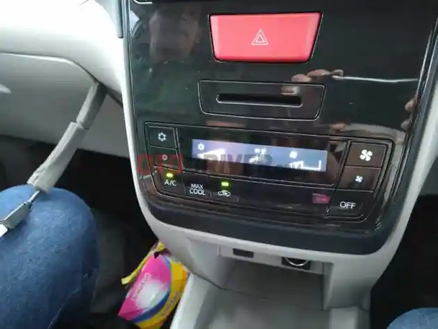 Foto - FIRST DRIVE: Daihatsu Xenia 1.5 R Deluxe MT 2019