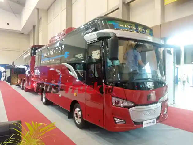 Foto - GIIAS 2024: Tampilan Medium Bus Makin Maksimum