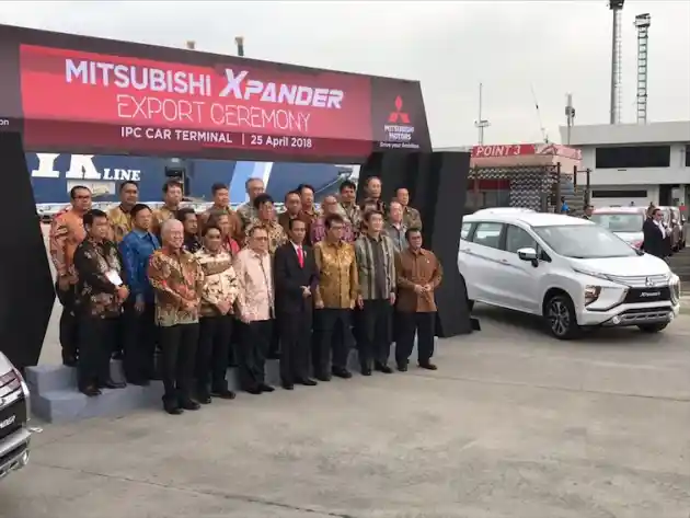 Foto - Presiden Joko Widodo Lepas Ekspor Mitsubishi Xpander Rakitan Indonesia