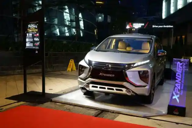 Foto - Komparasi Ertiga Suzuki Sport AT vs Xpander Ultimate