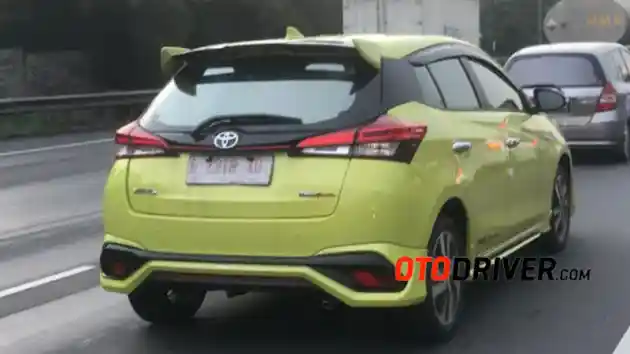 Foto - SPY SHOT: Toyota Yaris Generasi Terbaru di Indonesia!