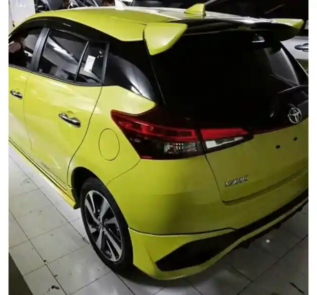 Foto - SPY SHOT: Wujud Utuh Yaris Generasi Terbaru di Indonesia (12 Foto)