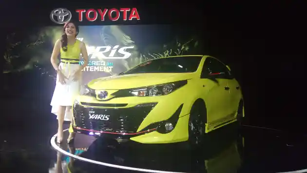 Foto - Komparasi Spek Kia Rio VS Toyota Yaris