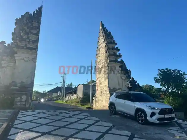 Foto - Mudik In Style 2024, Naik Toyota Yaris Cross Hybrid Jakarta-Bali PP, Iritnya Kebangetan!