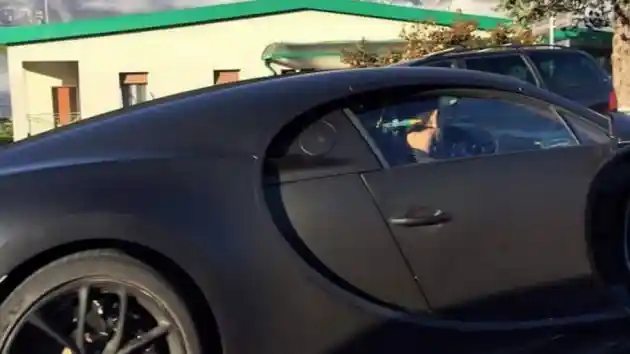 Foto - VIDEO: Penerus Bugatti Veyron Tertangkap Kamera, Tenaga 1.500 HP