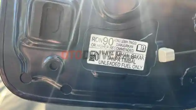 Foto - Honda CR-V e:HEV Masih Bisa Tenggak BBM Sejenis Pertalite