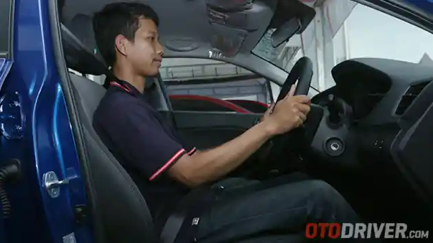 Foto - FIRST DRIVE: Hyundai i20 2016 A/T