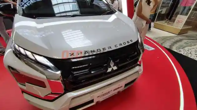 Foto - Mitsubishi Xpander Cross Elite Limited Edition. Selisih Rp 10Juta, Dapat Barang Istimewa Edisi Terbatas