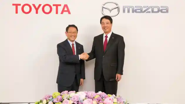 Foto - Toyota-Mazda Berkolaborasi, Di Mana Pabrik Produksinya?