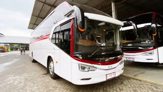 Bus - Tentrem Tetap Pertahankan Desain Bodi Dengan 'Topi' Karena Lebih Irit