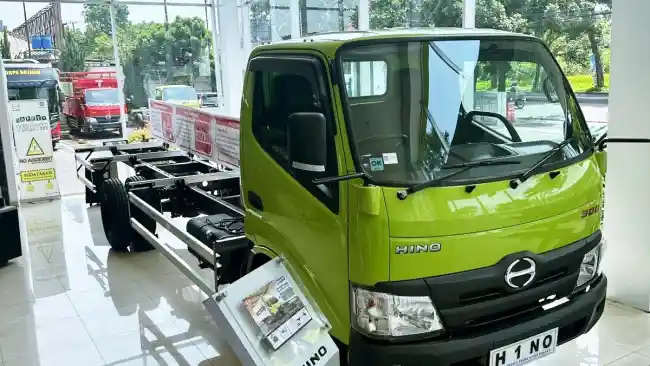 Truk - Hino Gempur Pasar Truk Ringan Di Malang Dan Surabaya