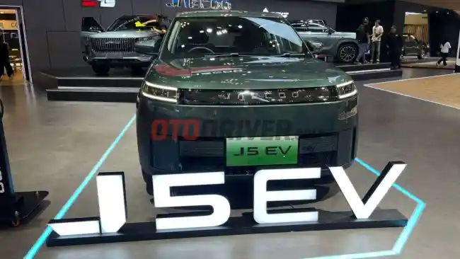 Mobil Listrik - JAECOO J5 EV Siap Ramaikan SUV Listrik Kompak, Tantang BYD Atto 3 dan Geely EX5