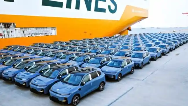 Berita - Begini Cara Unik Brand China Kirim Mobil Keluar Negeri Meski Kapal Angkut Penuh