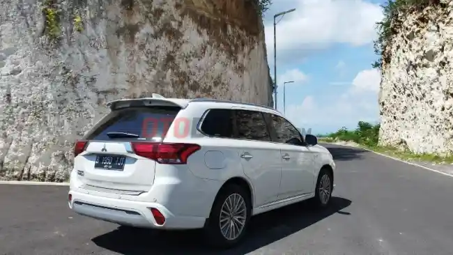 Berita - Mitsubishi Beri Sinyal Siapkan Mobil Hybrid Rakitan Dalam Negeri